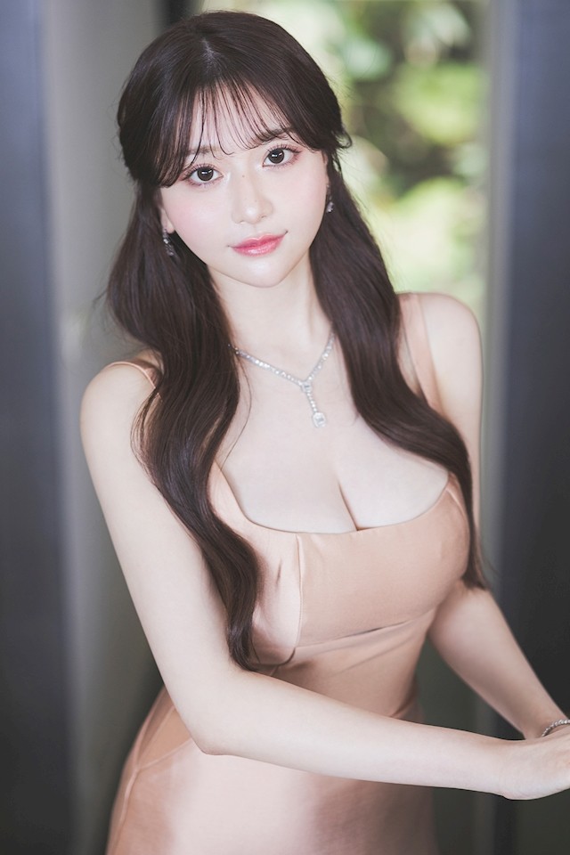 華咲 しきプロフィール写真3